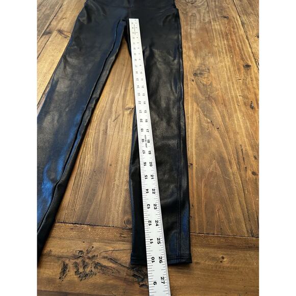 Spanx Faux Leather Leggings Black Tummy Control Shape Wear Size Small Slimming - Picture 6 of 9